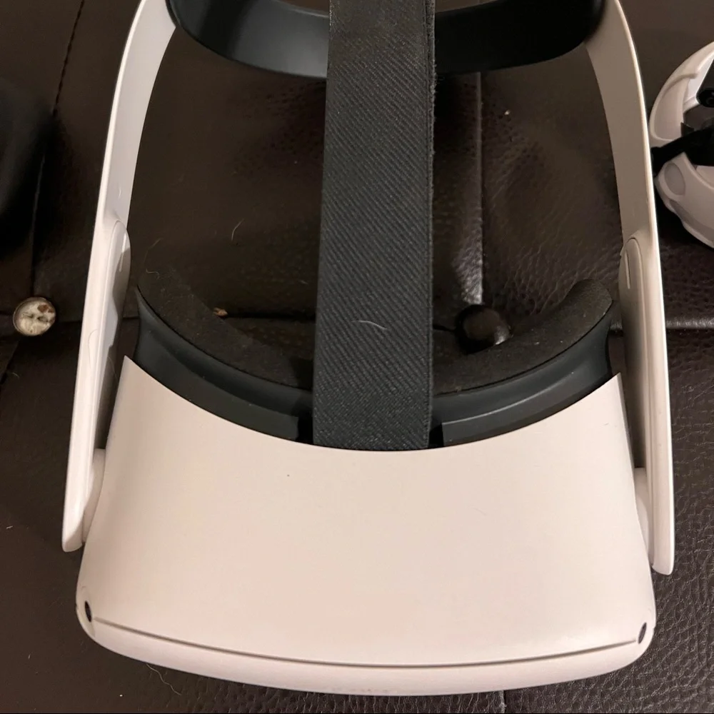 Oculus Quest 2 (64 gb)